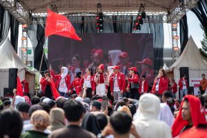 PSI Kampanye Mawar Menawan di Batam, Optimis Prabowo-Gibran Menang Satu Putaran