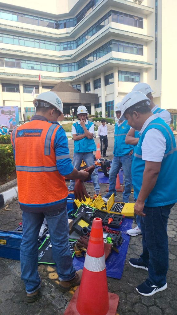 PLN Batam Siapkan Listrik Andal Sambut Idul FItri
