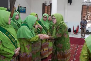 Marlin Agustina Lantik Pimpinan Cabang Muslimat NU Natuna