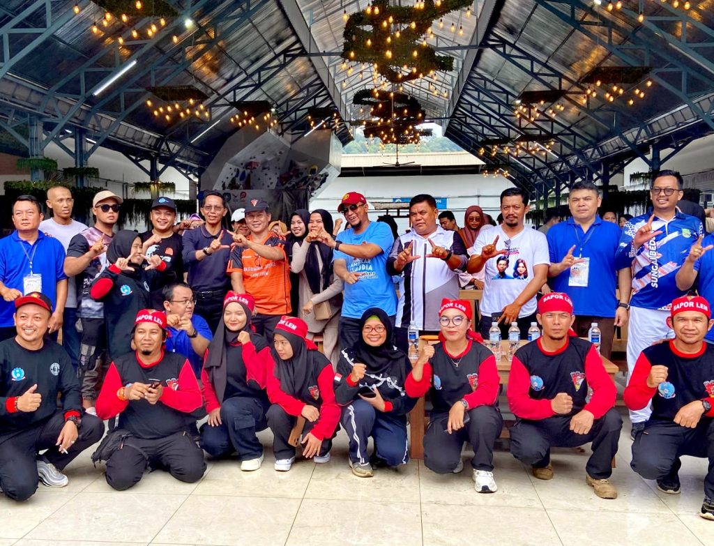 FSP LEM SPSI Se-Muka Kuning dan Panbil Mengadakan Acara Jalan Sehat