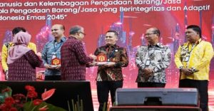 Pemprov Kepri Raih Penghargaan Tertinggi UKPBJ Proaktif dengan Inklusi UMKM