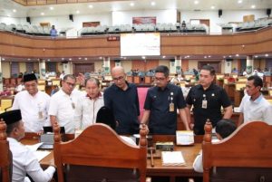 DPRD Batam Bahas Ranperda Angkutan Massal dan Perubahan Perda Pendidikan