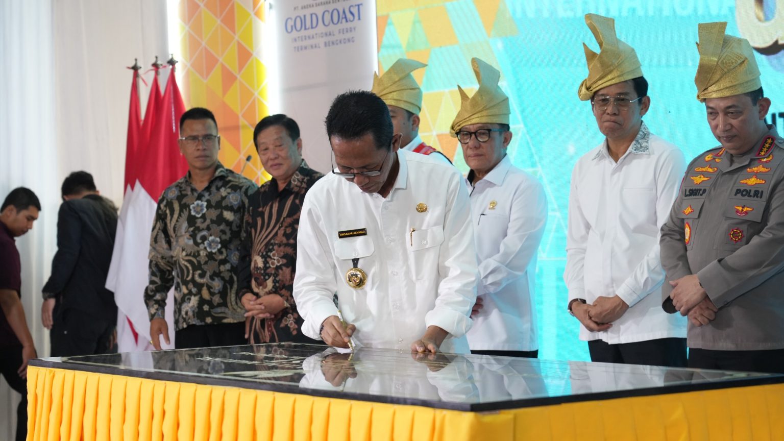 Bersama Para Menteri, Kepala dan Wakil Kepala BP Batam Resmikan Gold Coast International Ferry Terminal di Bengkong