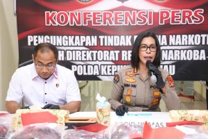 Polda Kepri Bongkar Jaringan Narkoba Internasional, 4 Kg Sabu dan Ribuan Vape Etomidate Disita