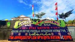 Keadilan Pekerja ‘Mati’ di Tangan Mediator, LEM SPSI Kirim 2 Papan Bunga Duka ke Disnaker Batam