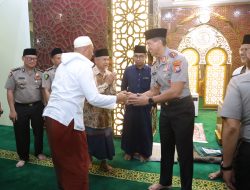 Subuh Keliling, Kapolda Kepri Ajak Warga Batam Aktifkan Siskamling dan Waspadai Judi Online